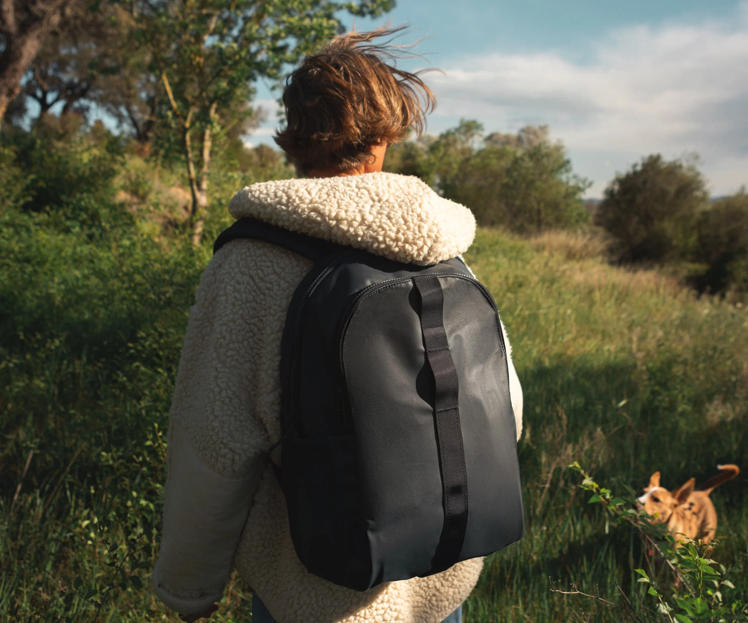 Active Backpack 26L in Navy Blue - Image 4