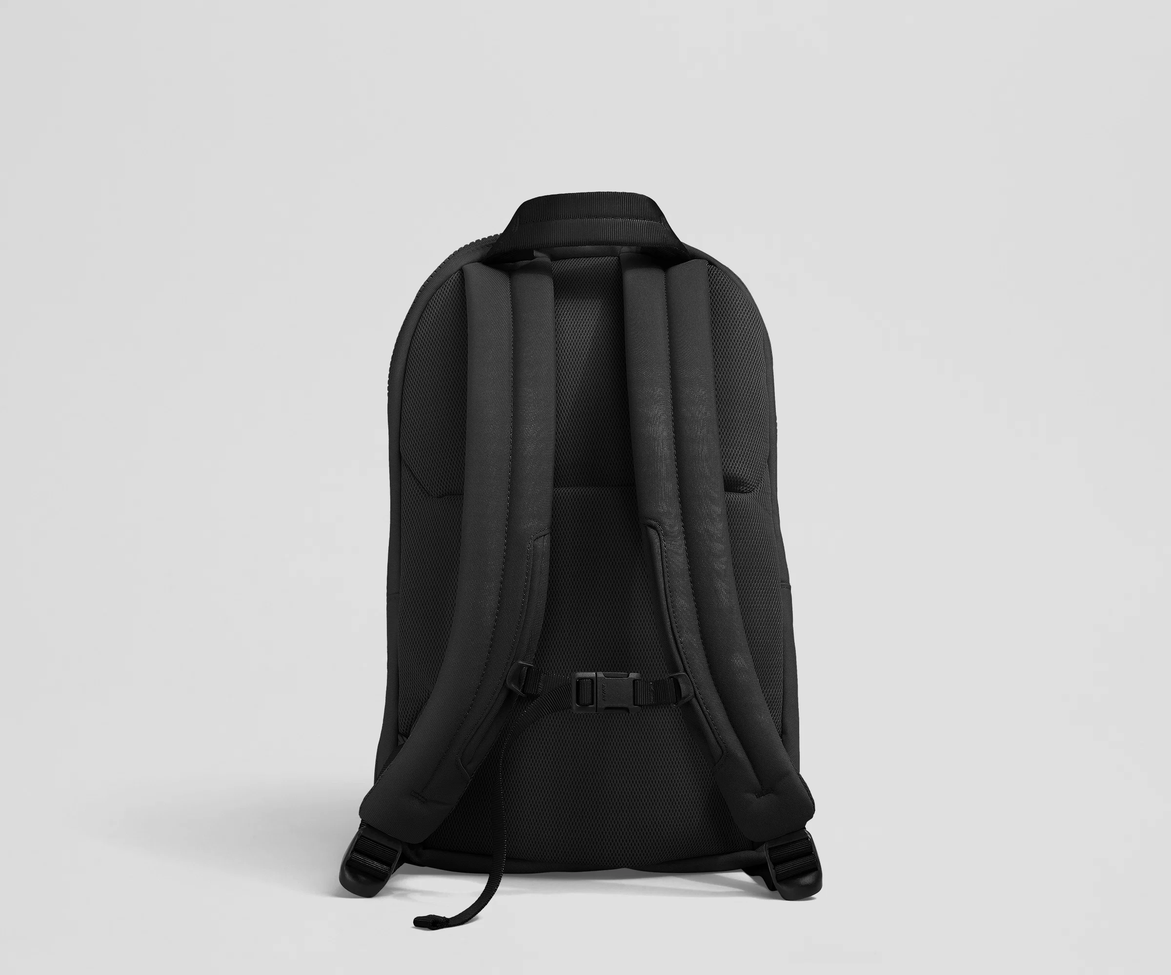 Active Daypack 20L in Jet Black - Image 6