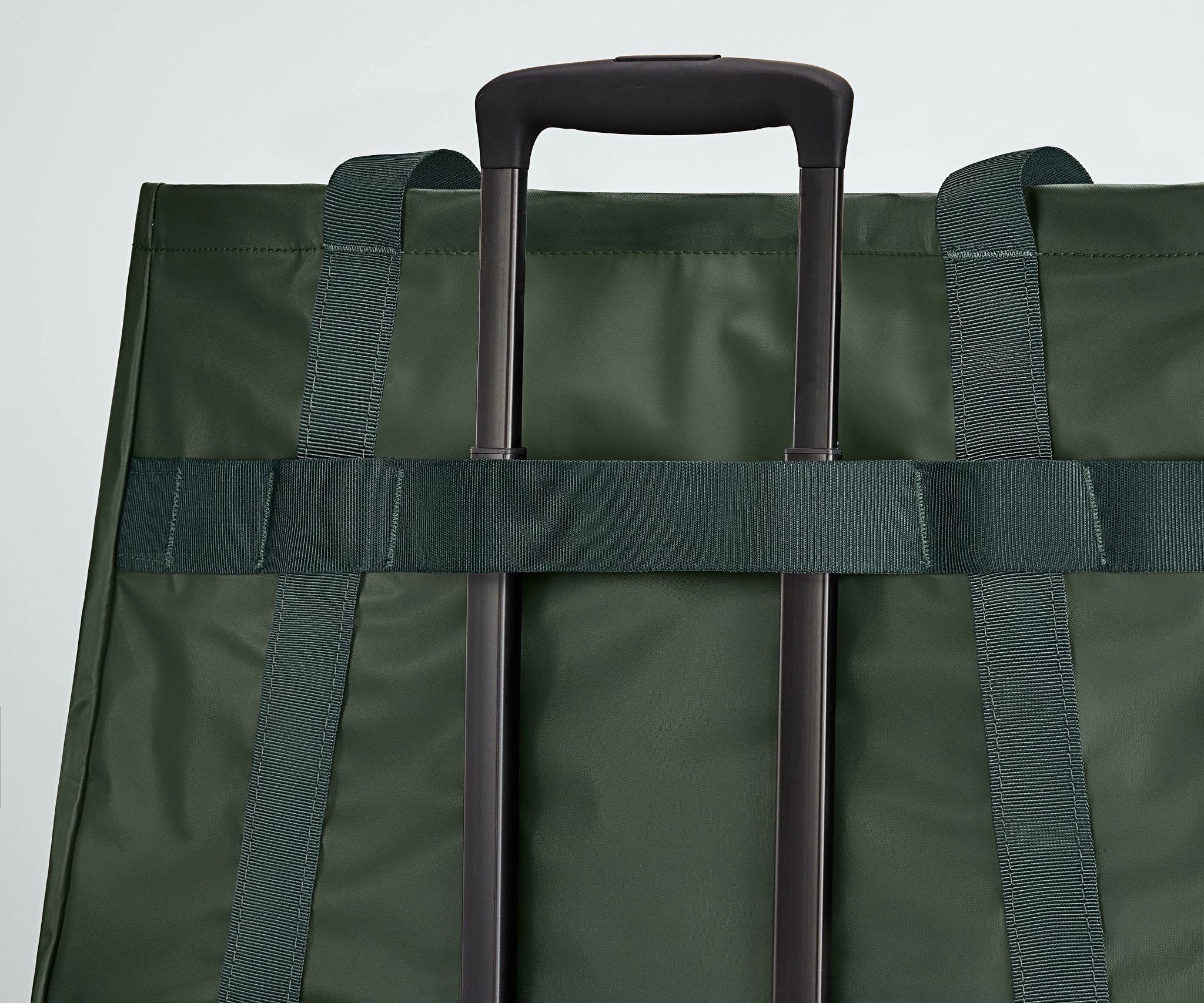 Active Tote 45L in Forest Green - Image 5