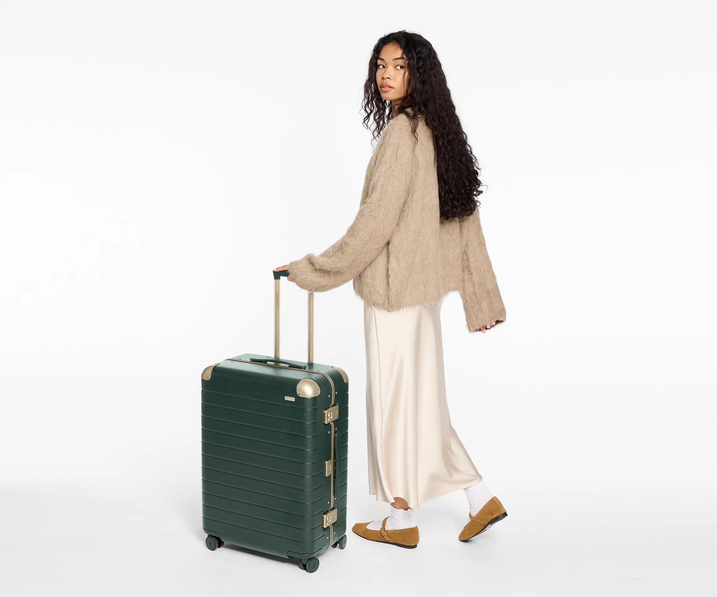 The Aluminum Edge Medium in Ivy Green - Image 4