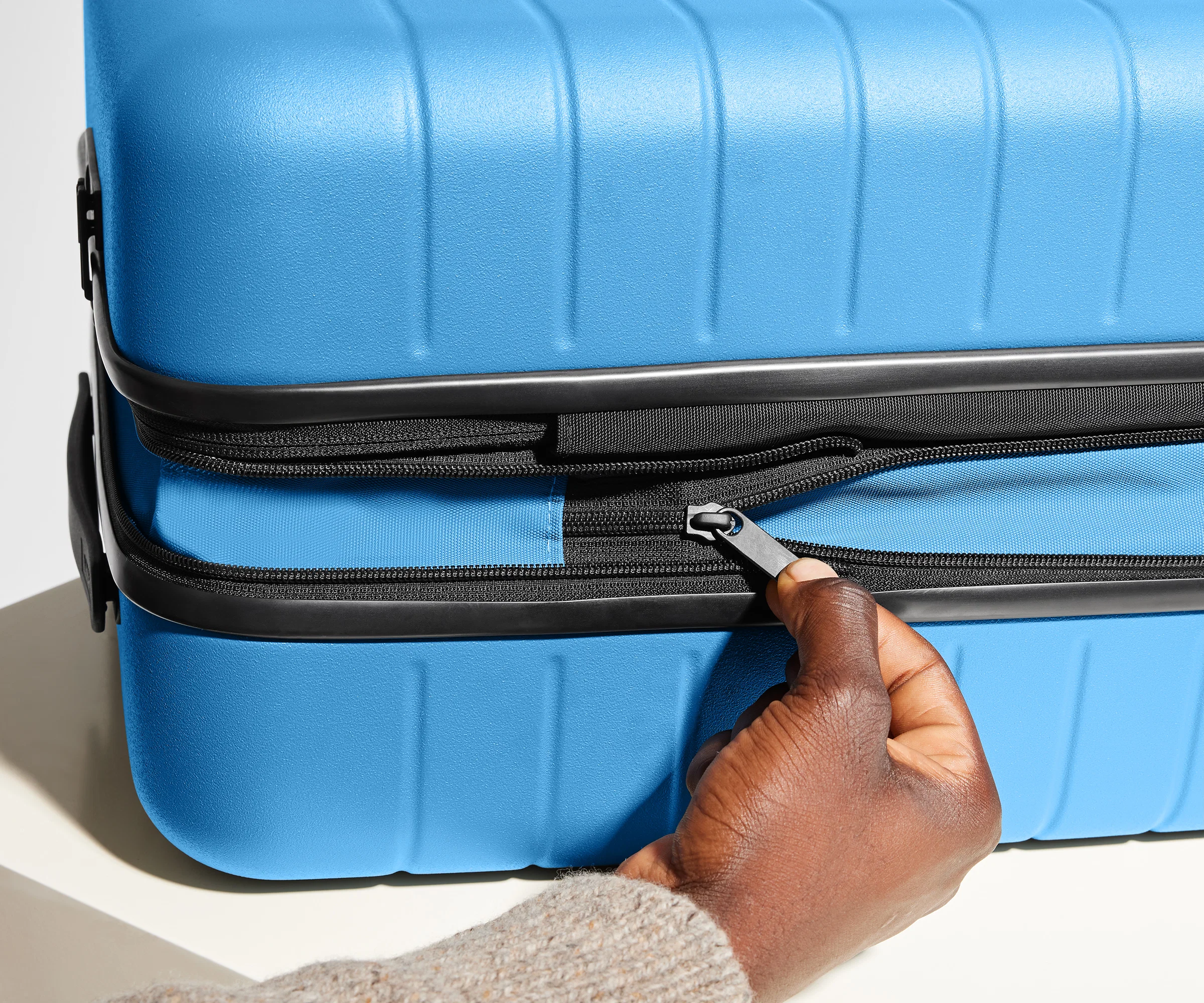 The Bigger Carry-On Flex in Splash Blue - Image 4