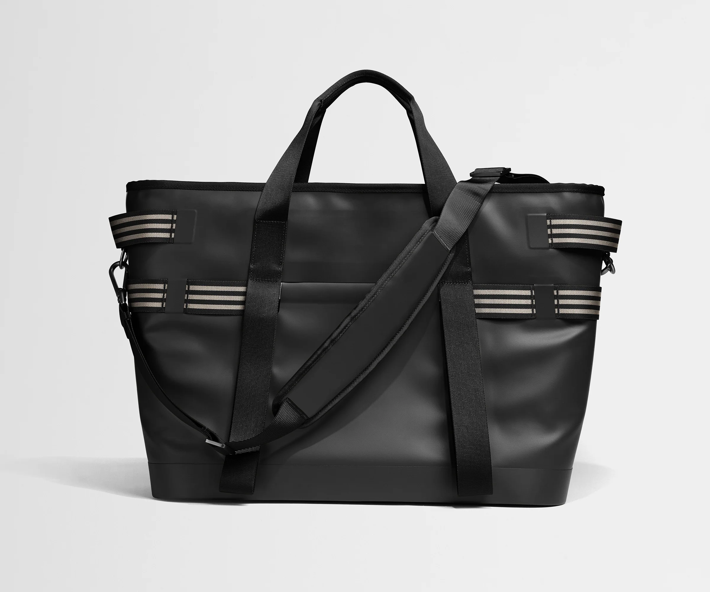 Cooler Tote in Jet Black - Image 5
