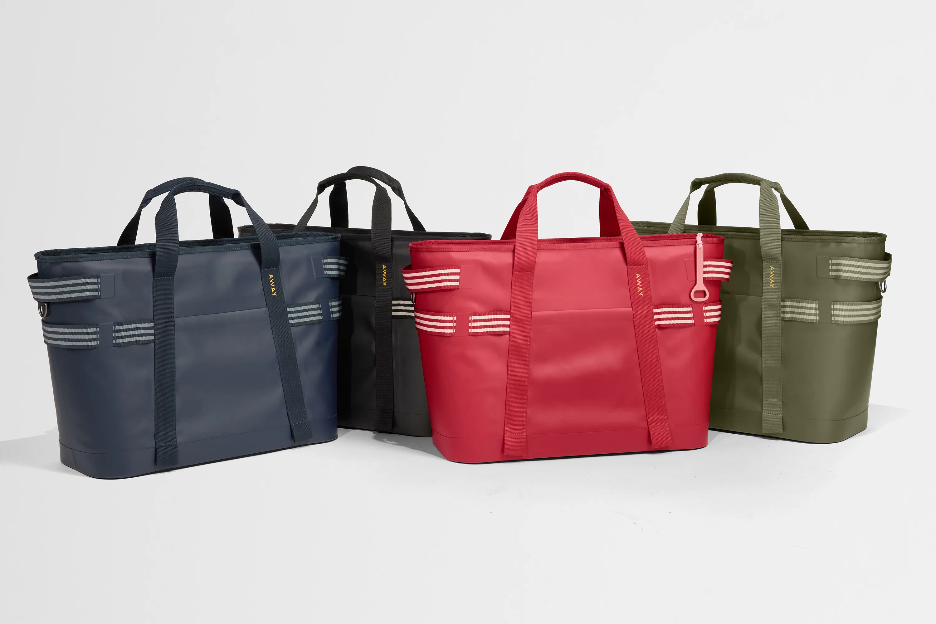 Cooler Tote in Cherry Red - Image 11