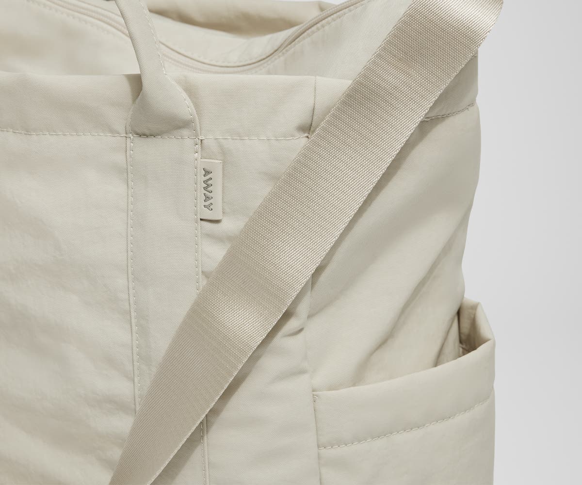 Courtside Tote in Salt White Textured Nylon - Image 8