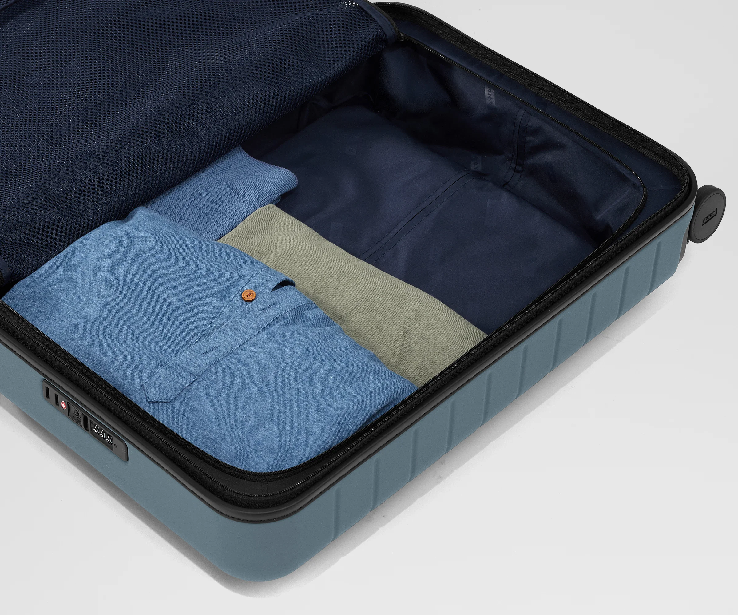 The Executive Carry-On in Coast Blue - Image 9