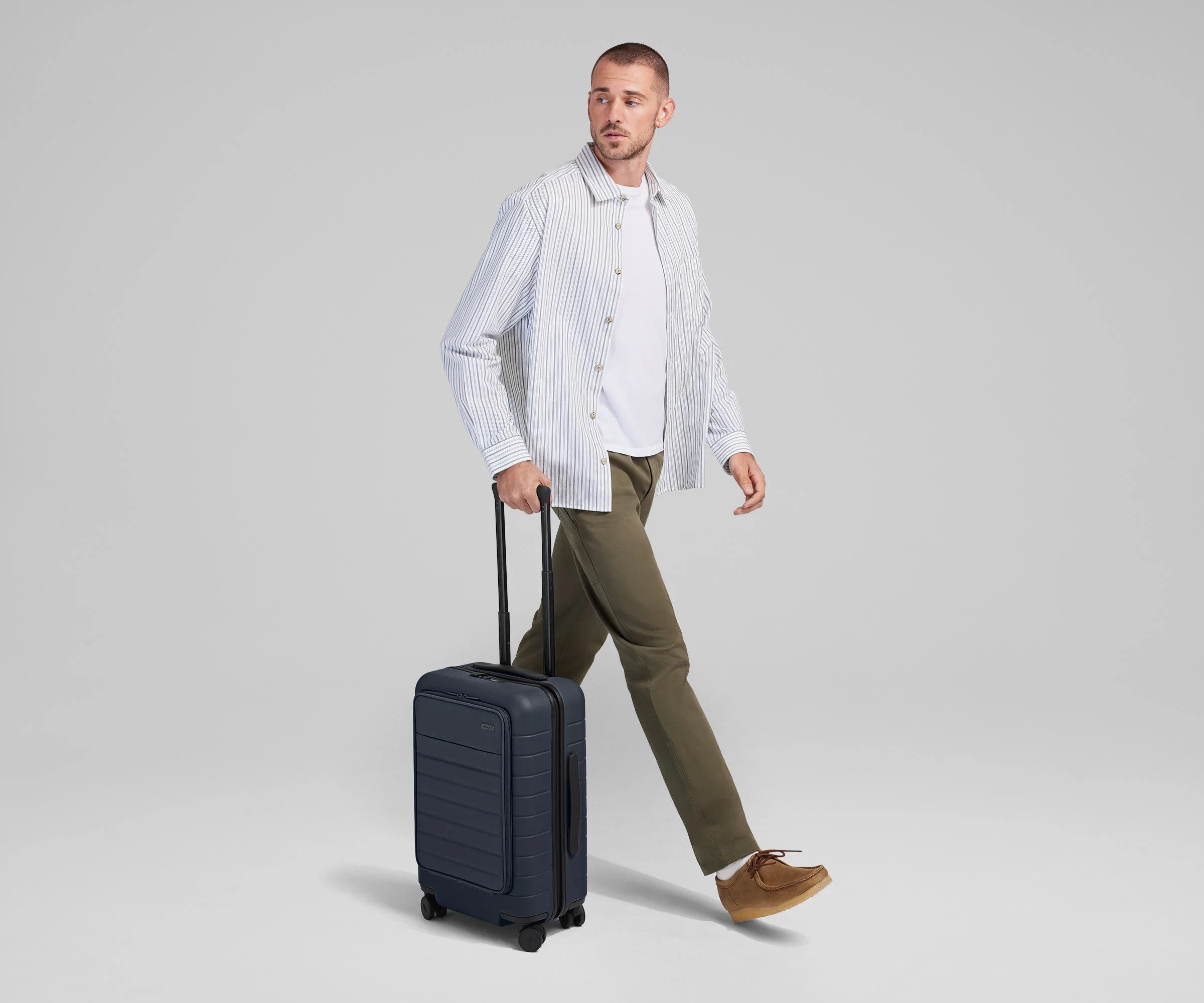 The Executive Carry-On in Navy Blue - Image 4