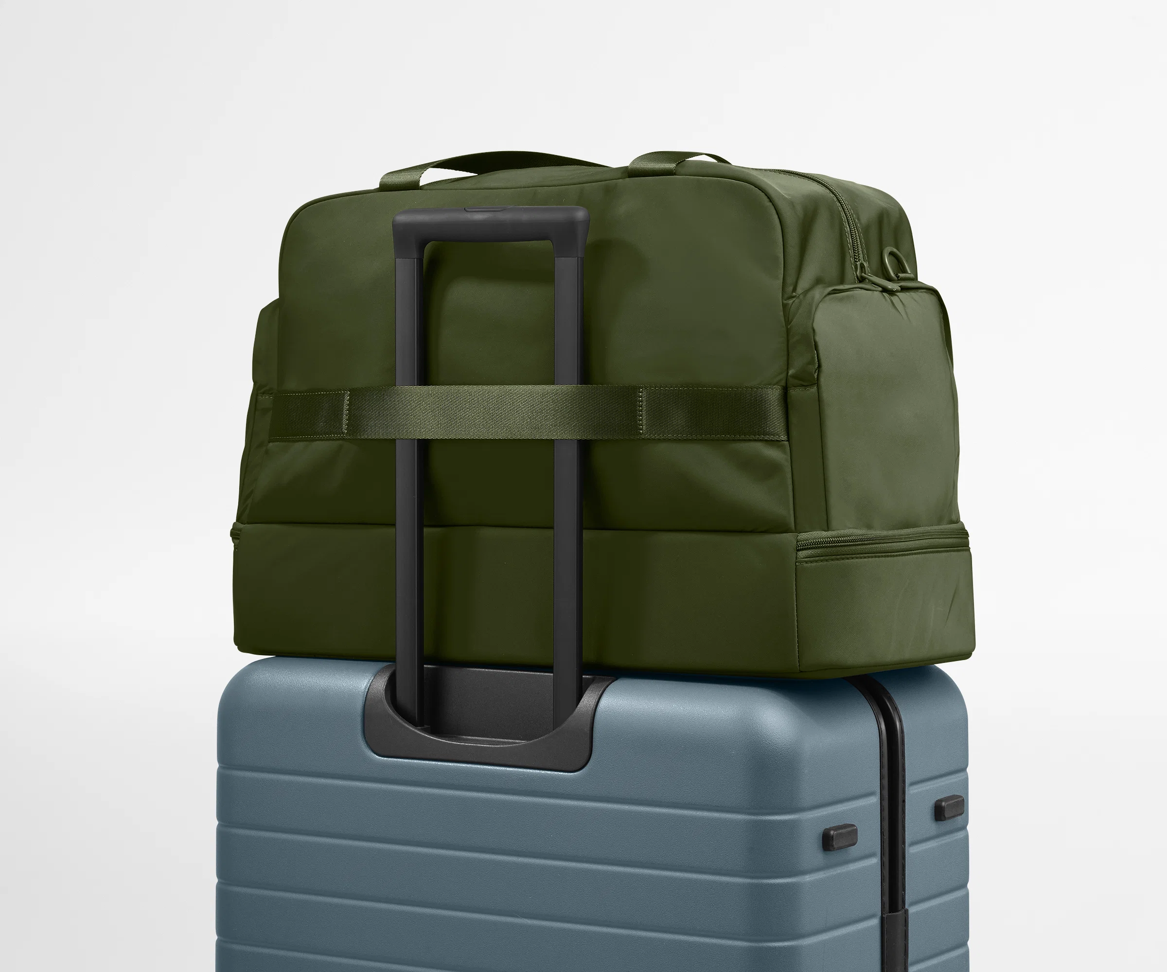 Featherlight Weekender in Olive Green - Image 5