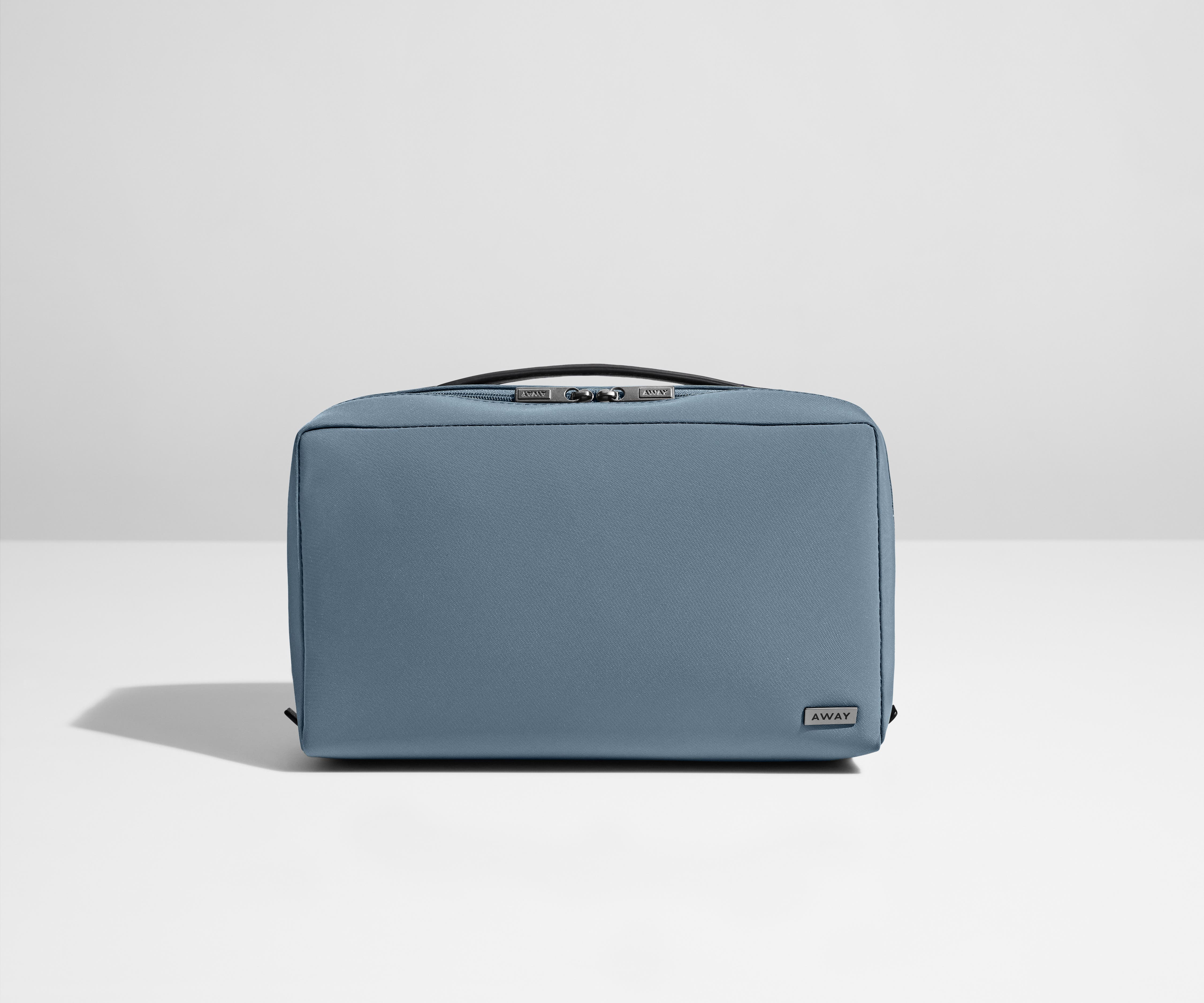 The Large Toiletry Bag - Image 3