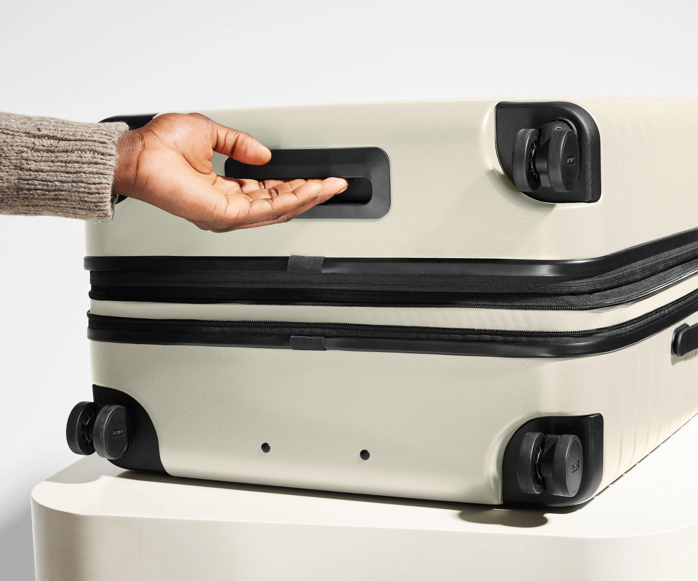 The Medium Flex in Salt White - Image 6