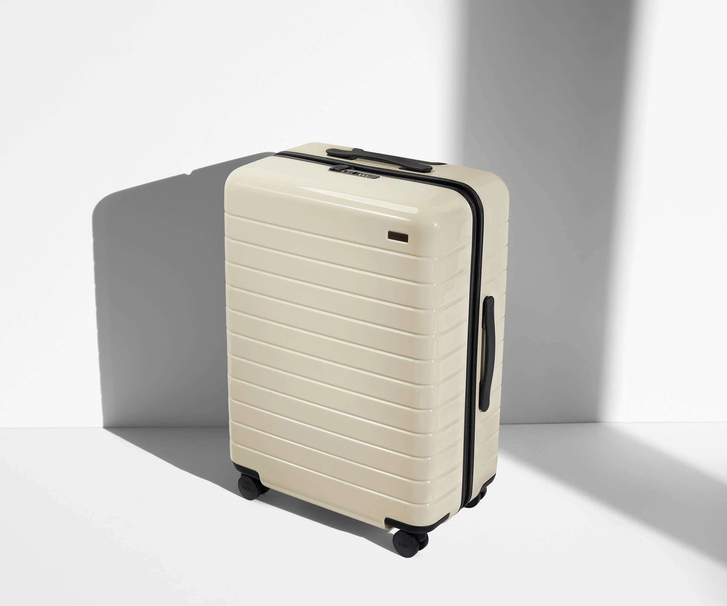 The Medium in Salt White (Gloss) - Image 2