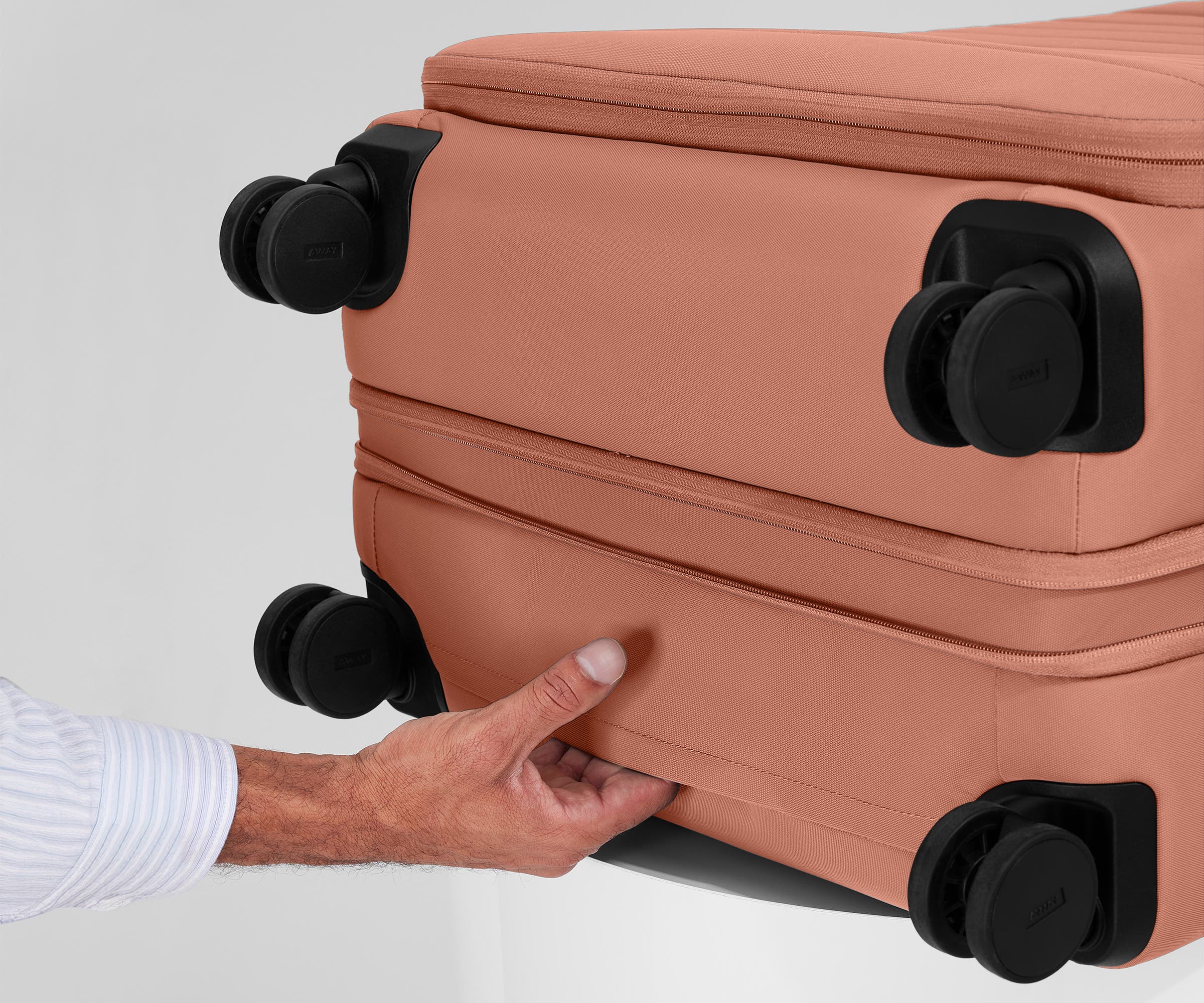 Softside Large in Clay Pink - Image 8