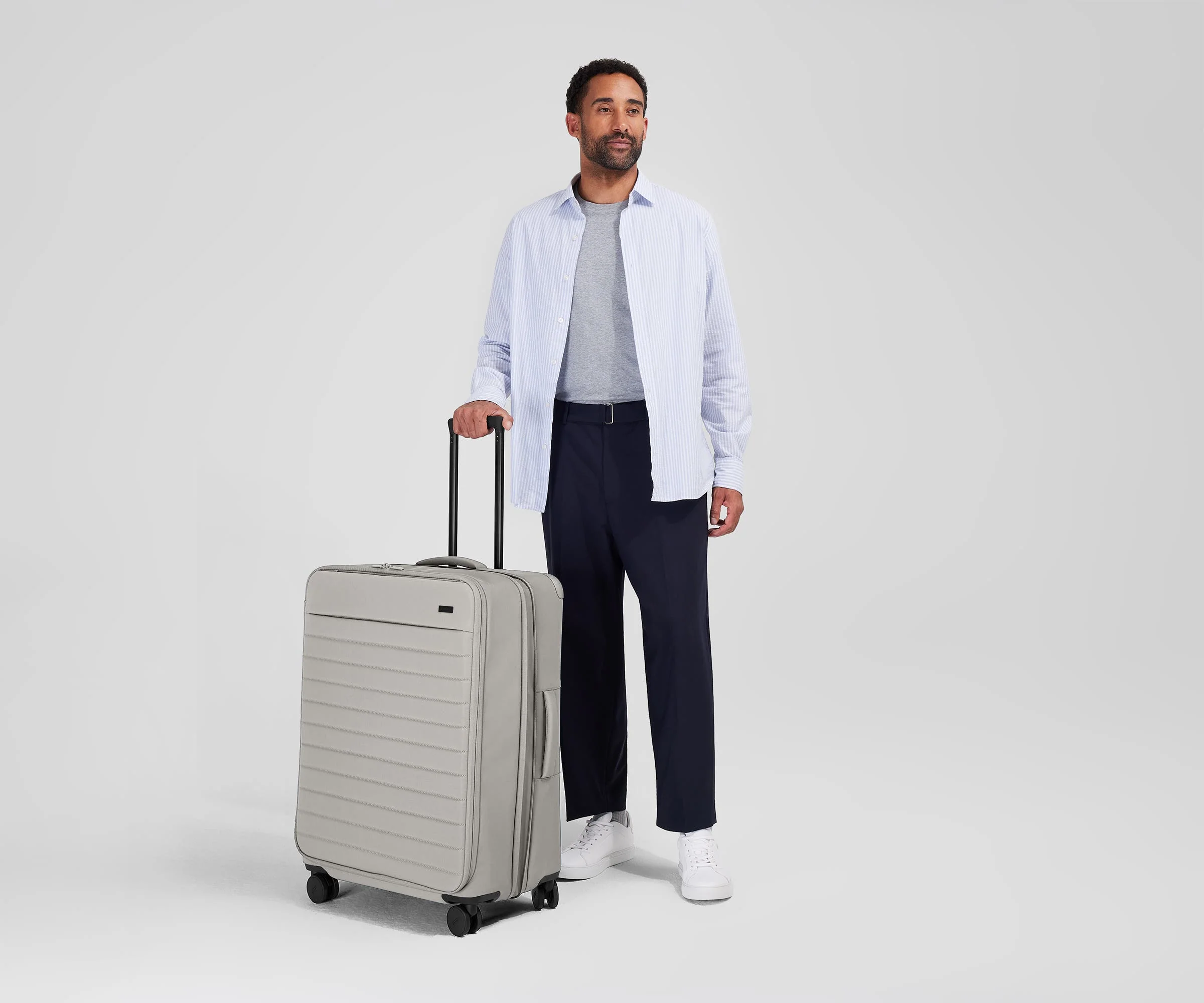 Softside Large in Cloud Gray - Image 4