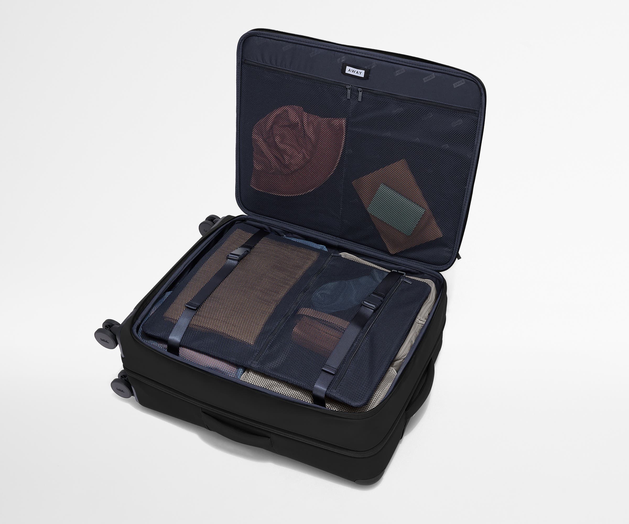 Softside Large in Jet Black - Image 5