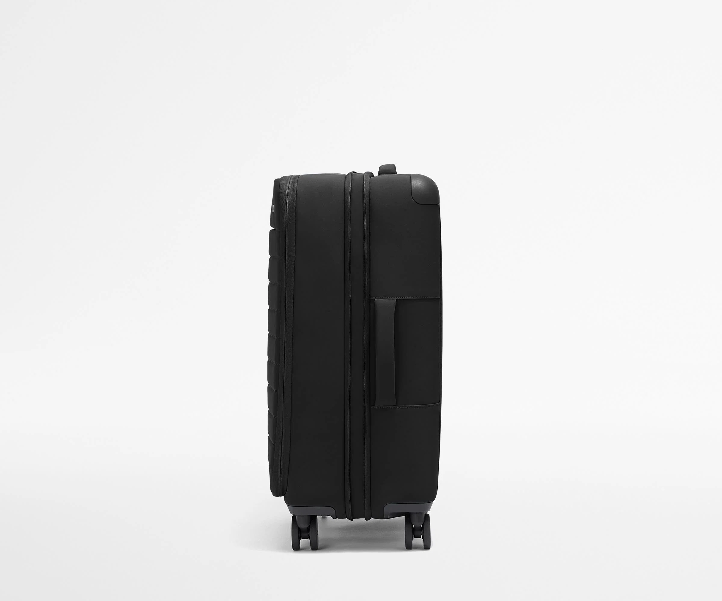Softside Medium in Jet Black - Image 3