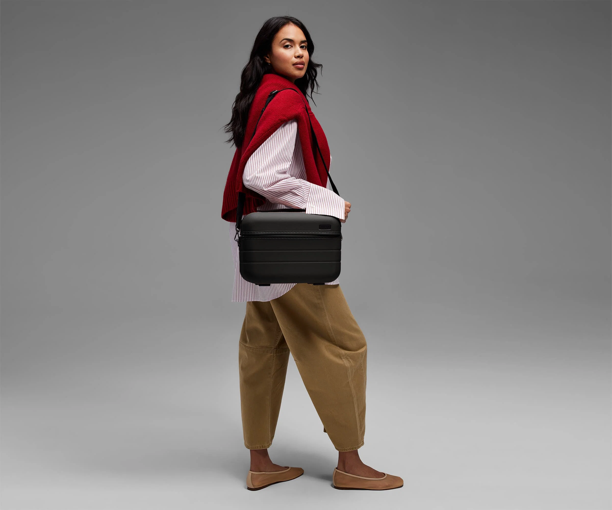 The Train Case in Jet Black - Image 3