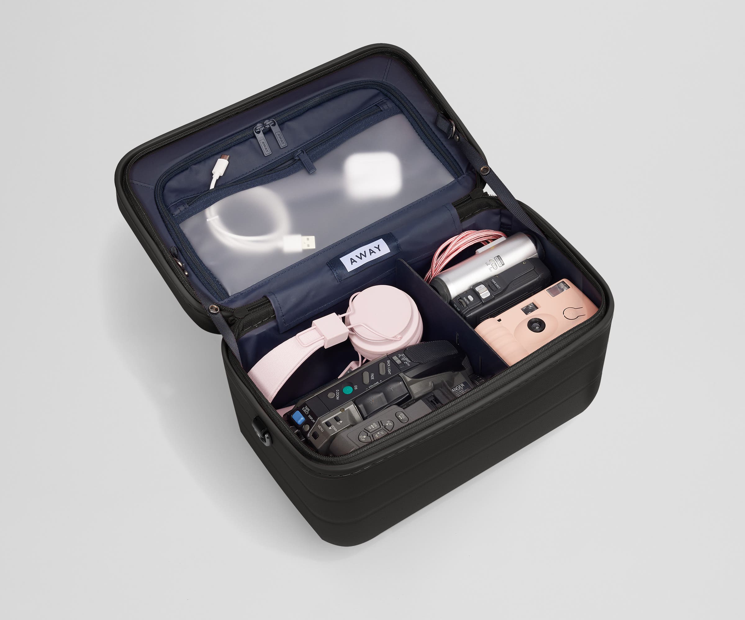 The Train Case in Jet Black - Image 5