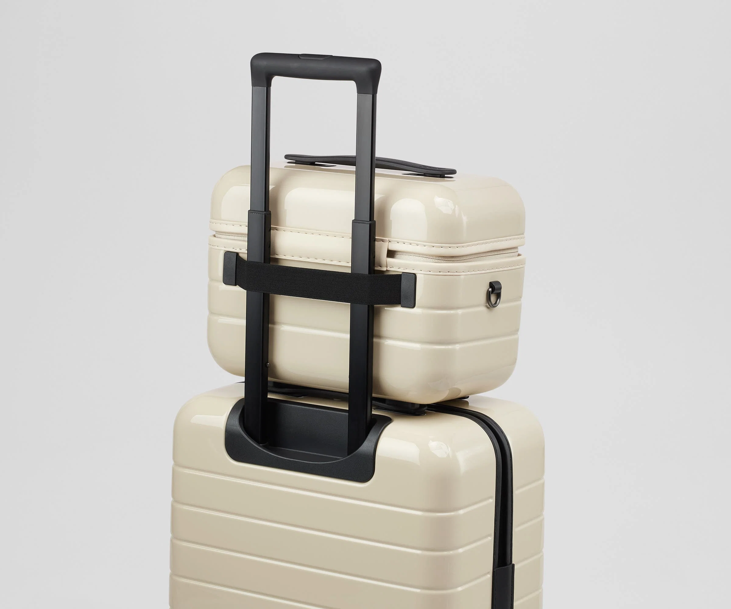 The Train Case in Salt White (Gloss) - Image 9