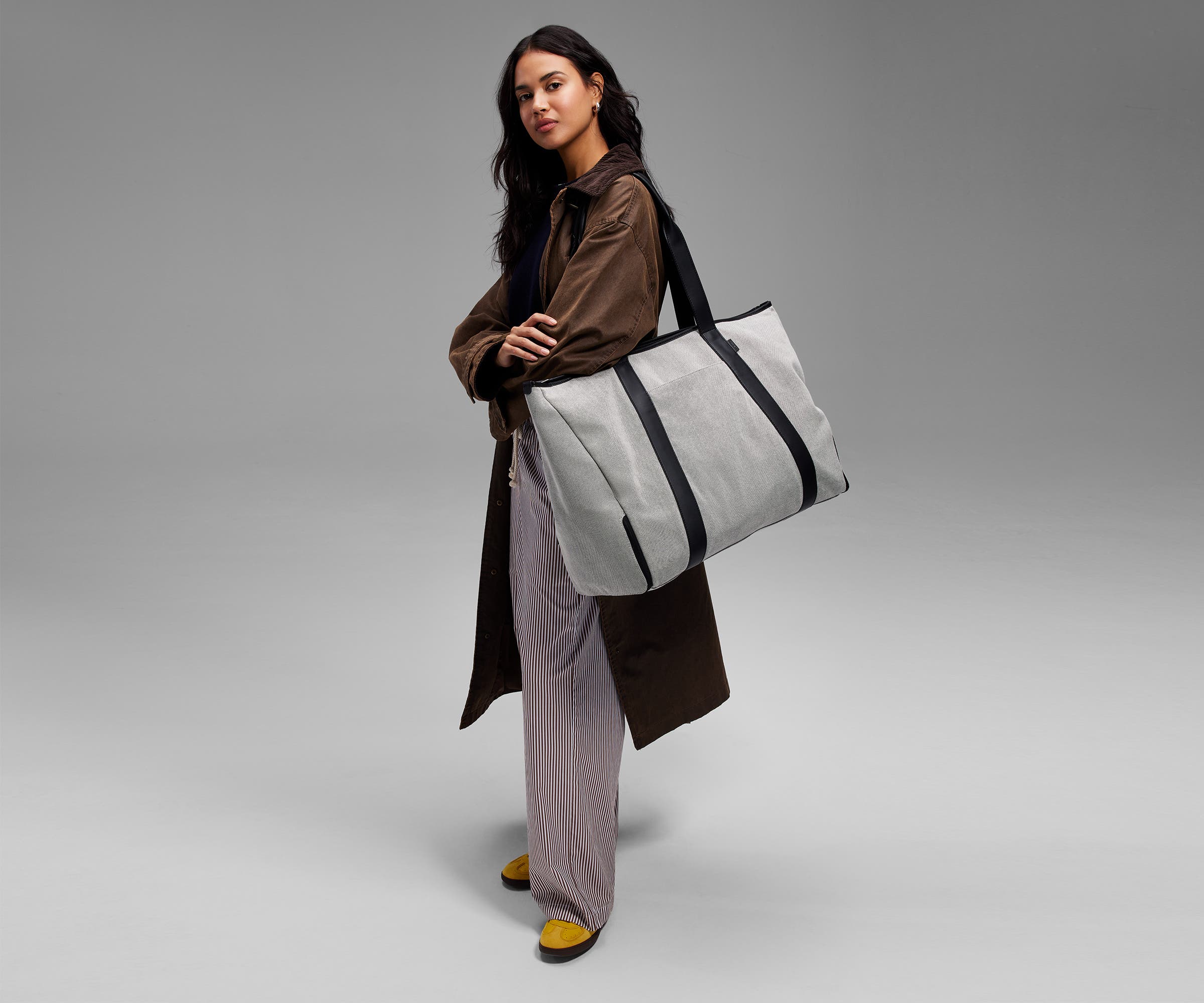 Transit Canvas Tote in Transit Canvas Black - Image 2